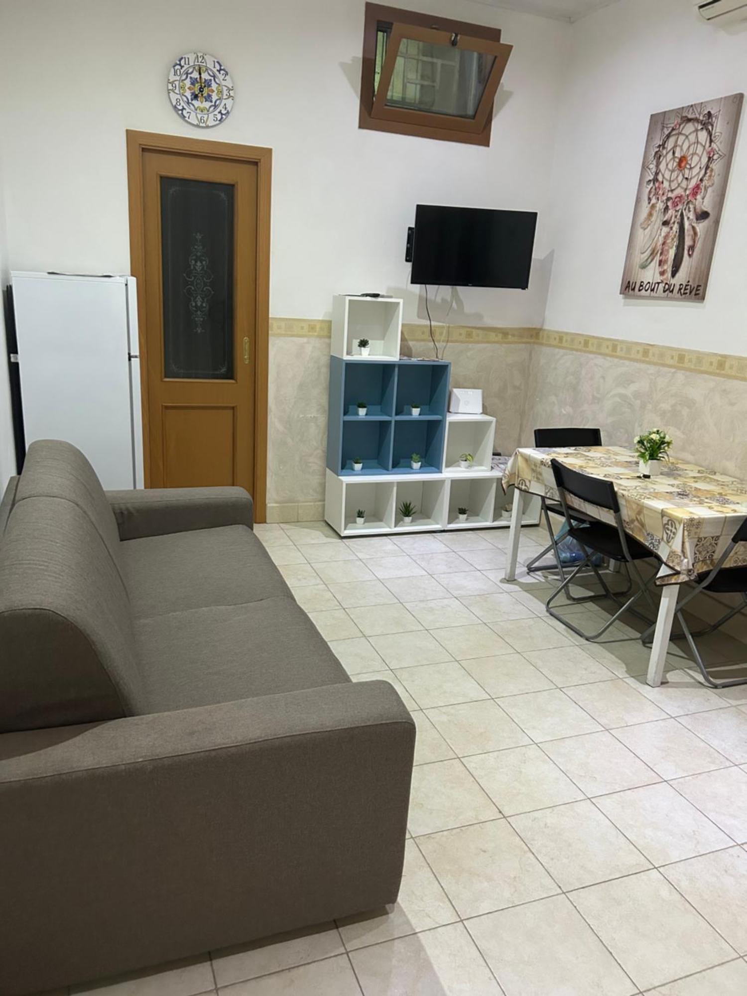 La Dependance Apartment Barletta Exterior photo